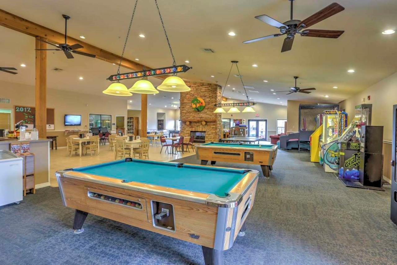 King Condo At Holiday Hills Branson Bagian luar foto